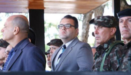 Alan Guedes prestigia troca de comando no Exército
