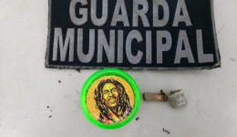 Guarda Municipal prende jovem com maconha e Praça