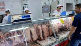 Preço da carne não vai voltar ao que era antes, diz ministra