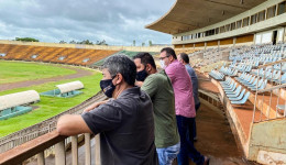 Vereador Fabio Luis visita o Douradão e pede atenção especial a esporte em Dourados