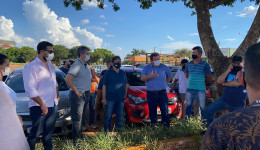Vereadores e empresários se reúne com prefeito para debater o novo decreto.