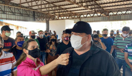 Líder de protesto é preso durante aglomeração na prefeitura