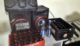 Festa clandestina, som alto e bebedeira é encerrada pela GMD