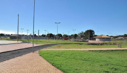 Final de semana começa com tempo firme e muito calor 