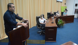 I Semana Municipal da Pessoa Surda é iniciada com palestra sobre saúde mental 