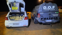 Carro é apreendido com 398 kg de maconha na fronteira