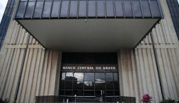 Mercado financeiro aumenta previsão de inflação para este ano