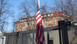 EUA fecham embaixada em Belarus e recomendam deixar a Rússia