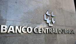 Contas públicas ficam positivas em R$ 4,3 bi em março, diz BC