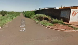 Homem é assassinado a tiros na frente da esposa