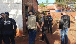 Homem é encontrado morto dentro de casa
