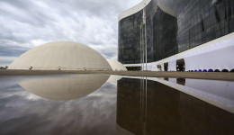 TSE conclui totalização de votos pouco depois da meia-noite