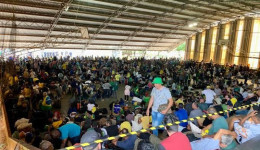 PF libera idosos e mulheres com filhos em ginásio