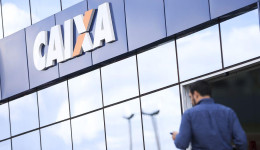 Caixa suspende cobrança de Pix para pessoa jurídica