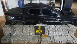 Carro é apreendido com uma tonelada de maconha e 370 munições