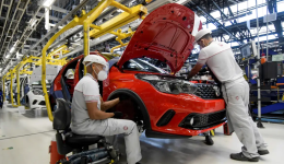 Venda de veículos cresce 12% em 2023, diz balanço da Fenabrave