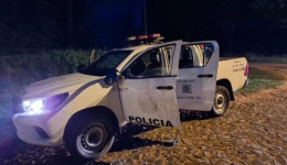 Bandidos usam falsas viaturas e roubam caminhão de importados