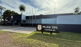 Polícia prende mulher suspeita de matar companheiro a facadas