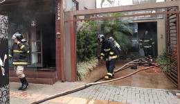 Incêndio atinge loja no centro de Dourados