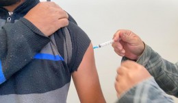 Primeira Dose da vacina contra Covid está sendo aplicada no CCI e nas unidades  