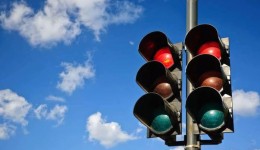 Prefeito Marcos Pacco agradece Governador por instalação de semáforos em Itaporã
