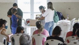 SES distribui vacinas da Pfizer pediátrica e Coronavac será liberada conforme solicitação dos municípios