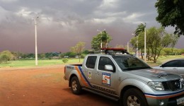 Defesa Civil alerta para vendaval com rajadas de vento em Dourados