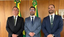 Filho de Bolsonaro, deputado vem a MS para agendas em quatro cidades