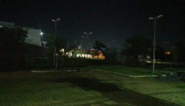 Furto de fios deixa Praça Alfredo Uhde sem iluminação