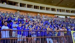 Sorrisos e gols: REME leva mais de mil crianças ao estádio Douradão para assistir jogo do DAC 