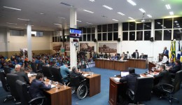 Servidores de Dourados garantem reajuste de 6% com votos de 13 vereadores