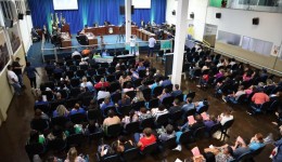 Vereadores aprovam projeto para Dourados consolidar o Piso Nacional aos professores