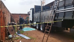 Homem morre enquanto fazia manutenção em tampa de carreta em Dourados