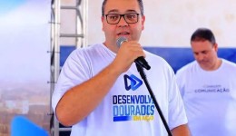 Alan Guedes paga salário de março 10 dias antes do prazo